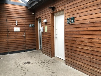 Ree Park - Toilet at the cafe