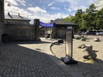 Onkel Dannys Plads - Forsamlingshuset