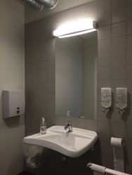 Svanepunktet - Furesø Genoptræningscenter - Handicaptoilet bag den store træningssal i grundplan