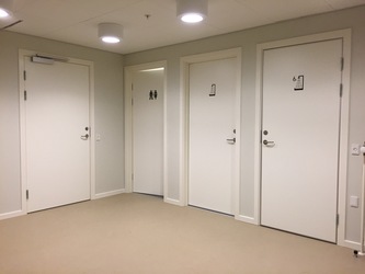 Svanepunktet - Furesø Genoptræningscenter - Omklædnings- og badefaciliteter i stueplan