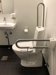 Retten i Næstved - Toilet på 1. sal og 2. sal